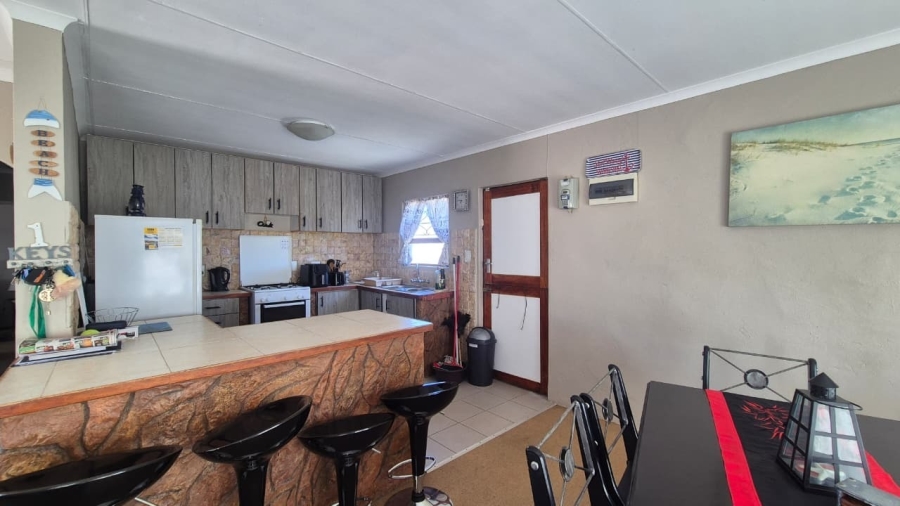 3 Bedroom Property for Sale in Country Club Western Cape